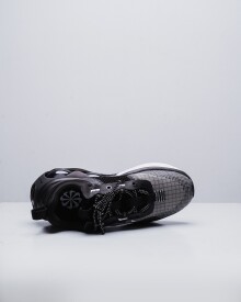 //sirclocdn.com/doyanpepaya/products/_211230110719_Sneakers-16_tn.JPG
