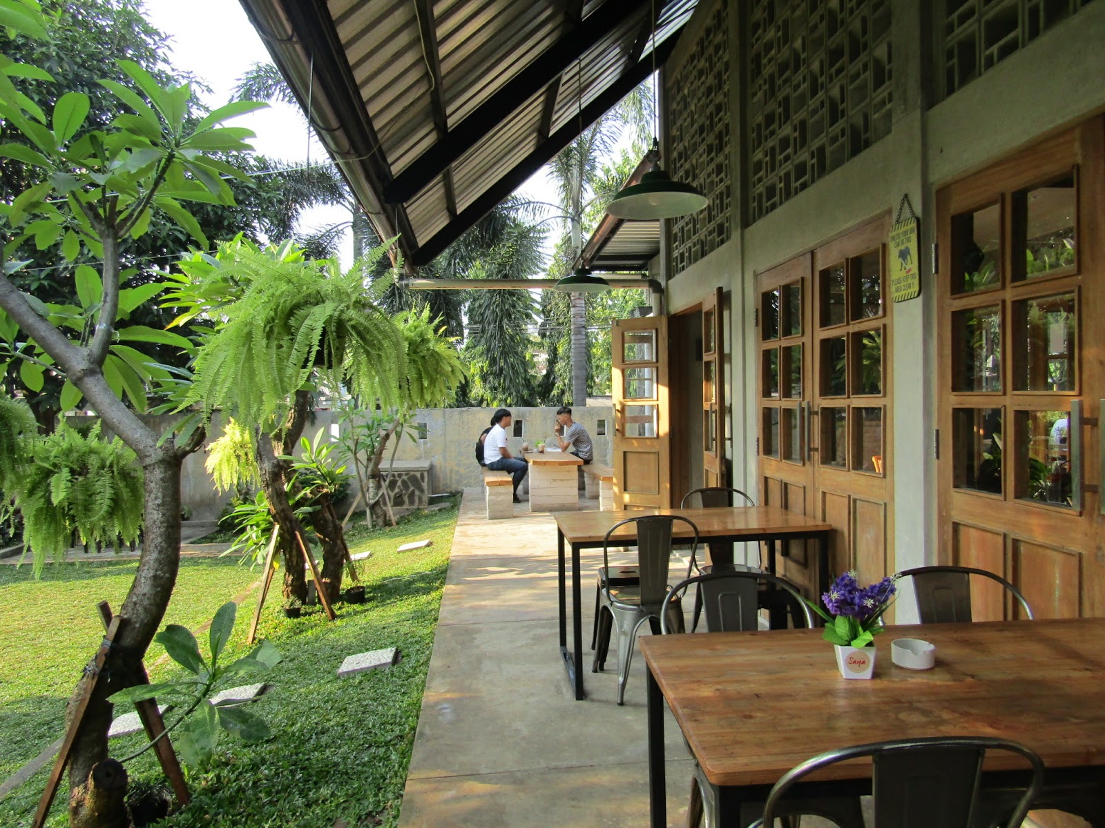 9 Cafe di Bekasi yang Nyaman Buat Nongkrong, Cek Yuk!