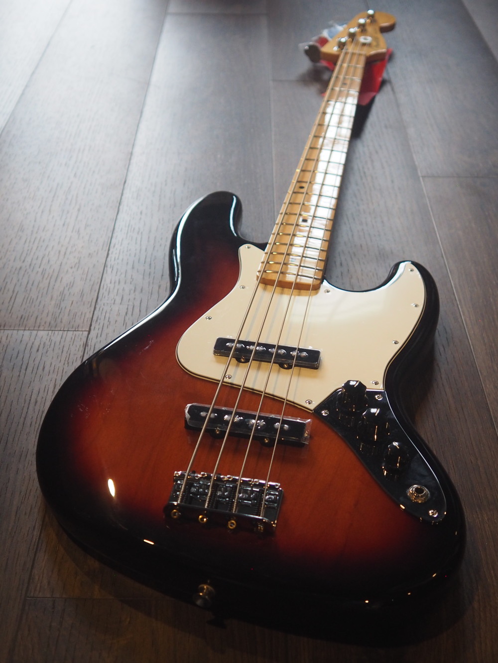 Fender Player Series Jazz Bass Maple Neck 3 Tone Sunburst