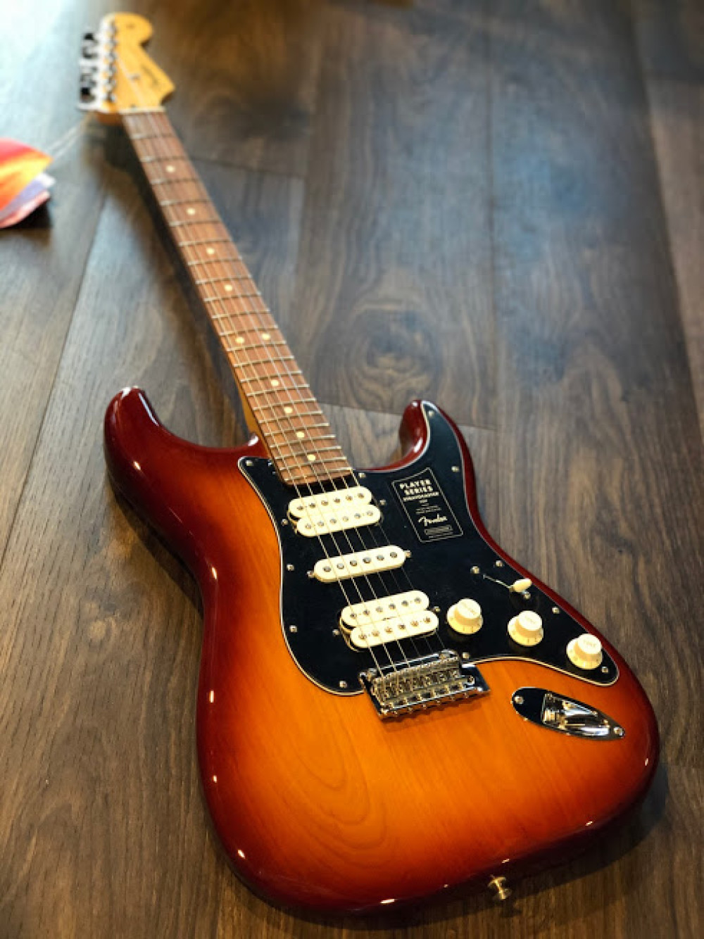 Fender Player Series Stratocaster HSH Pau Ferro Tobacco Sunburst