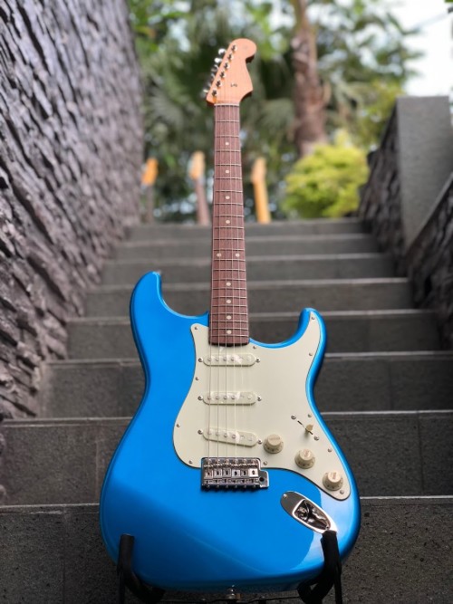 Fender Japan Traditional `60s Stratocaster Rosewood Candy Blue