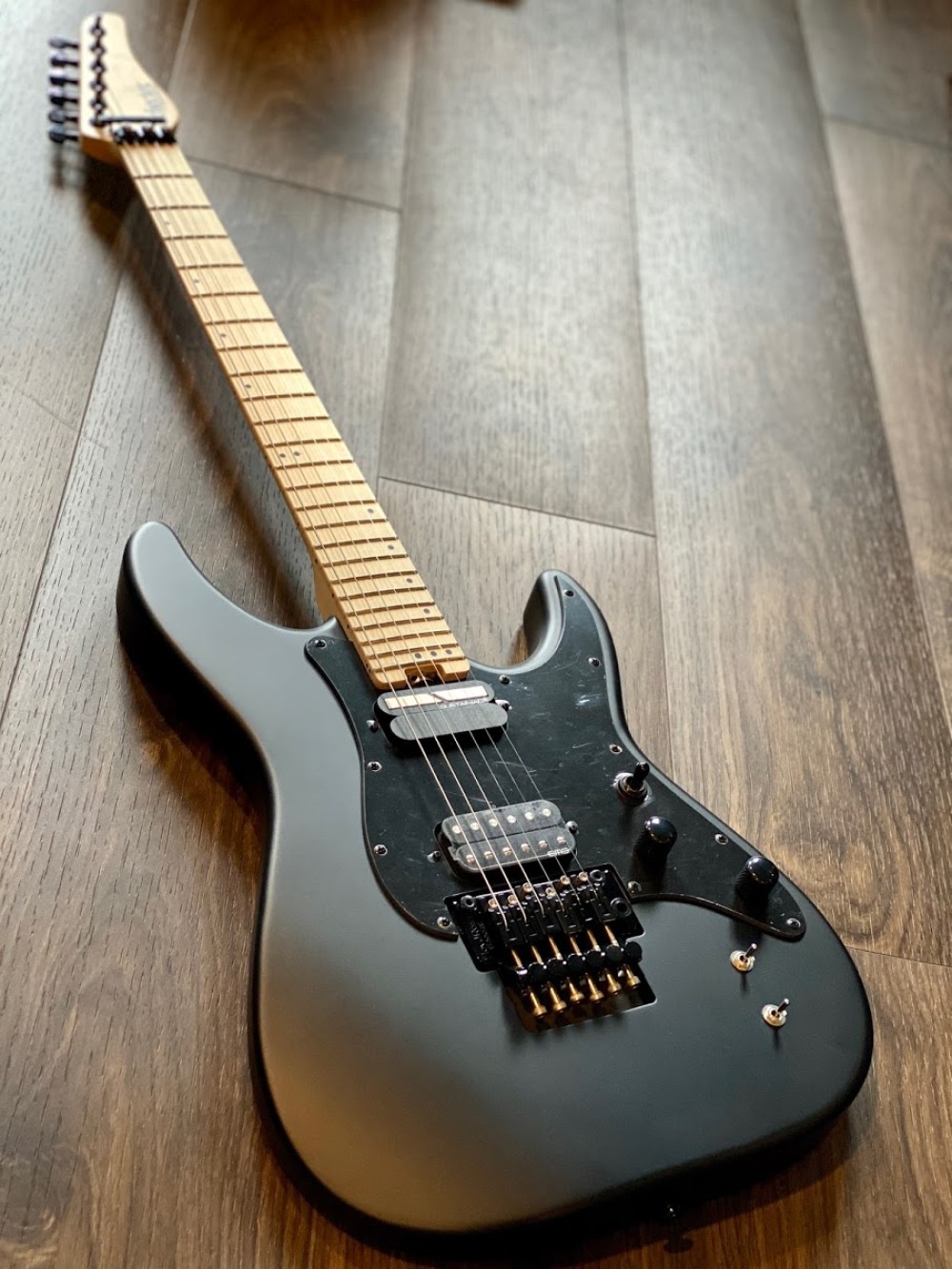 Schecter Sun Valley SS FR-S Floyd Rose in Satin Black with Sustainiac