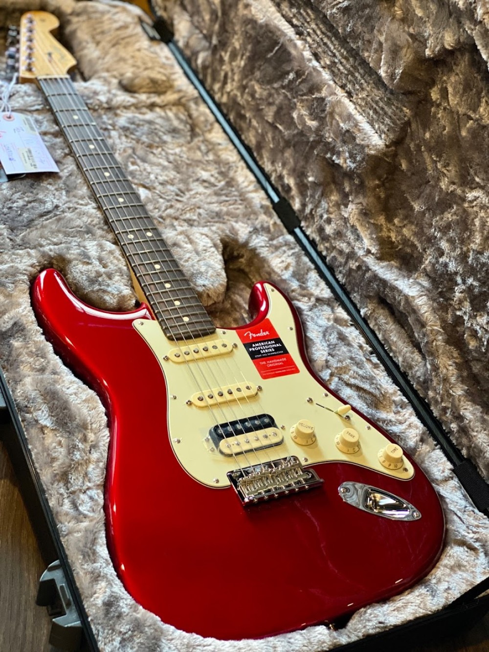 Fender American Professional Stratocaster HSS Shawbucker with FB in Candy Apple Red