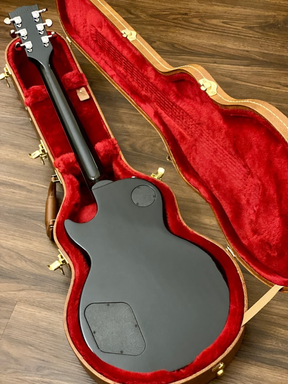 Gibson  Les Paul Studio with Case in Vintage Sunburst