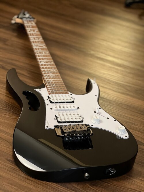 Ibanez JEMJR Steve Vai Signature Series Electric Guitar JEMJRWH