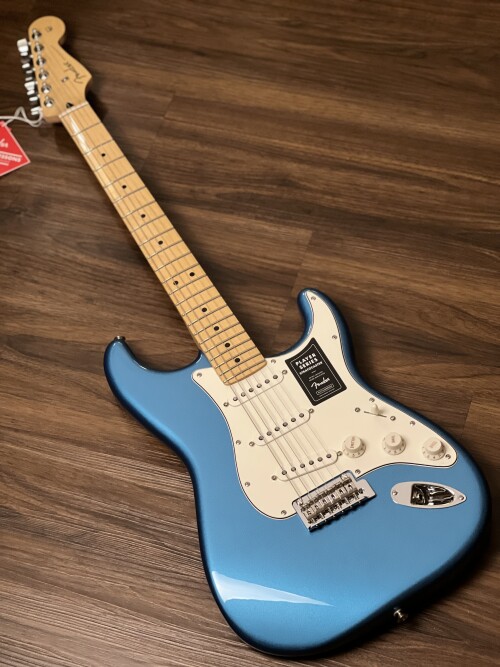 present day Incentive bond Fender Limited Edition Player Stratocaster with Maple FB in Lake Placid Blue