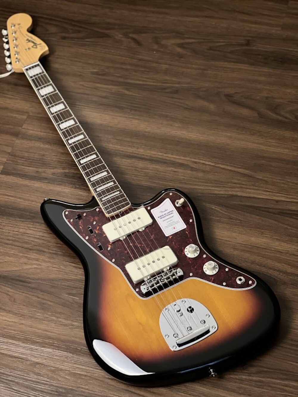 Fender Japan Traditional II 60s Jazzmaster with RW FB in 3-Tone