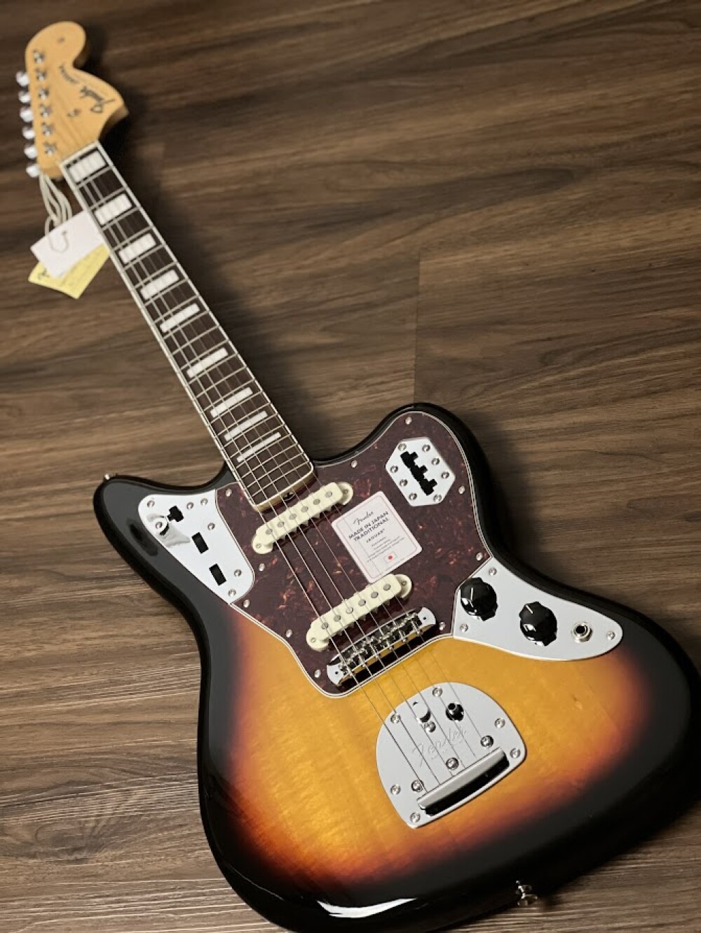 Fender Japan Traditional II 60S Jaguar with RW FB in 3-Tone Sunburst